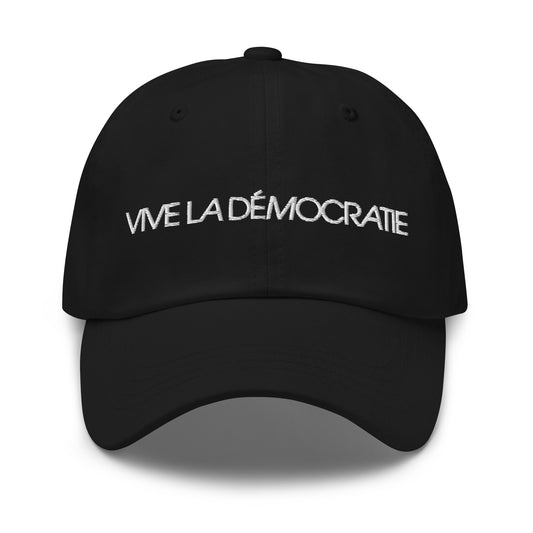 VIVE LA DÉMOCRATIE HAT